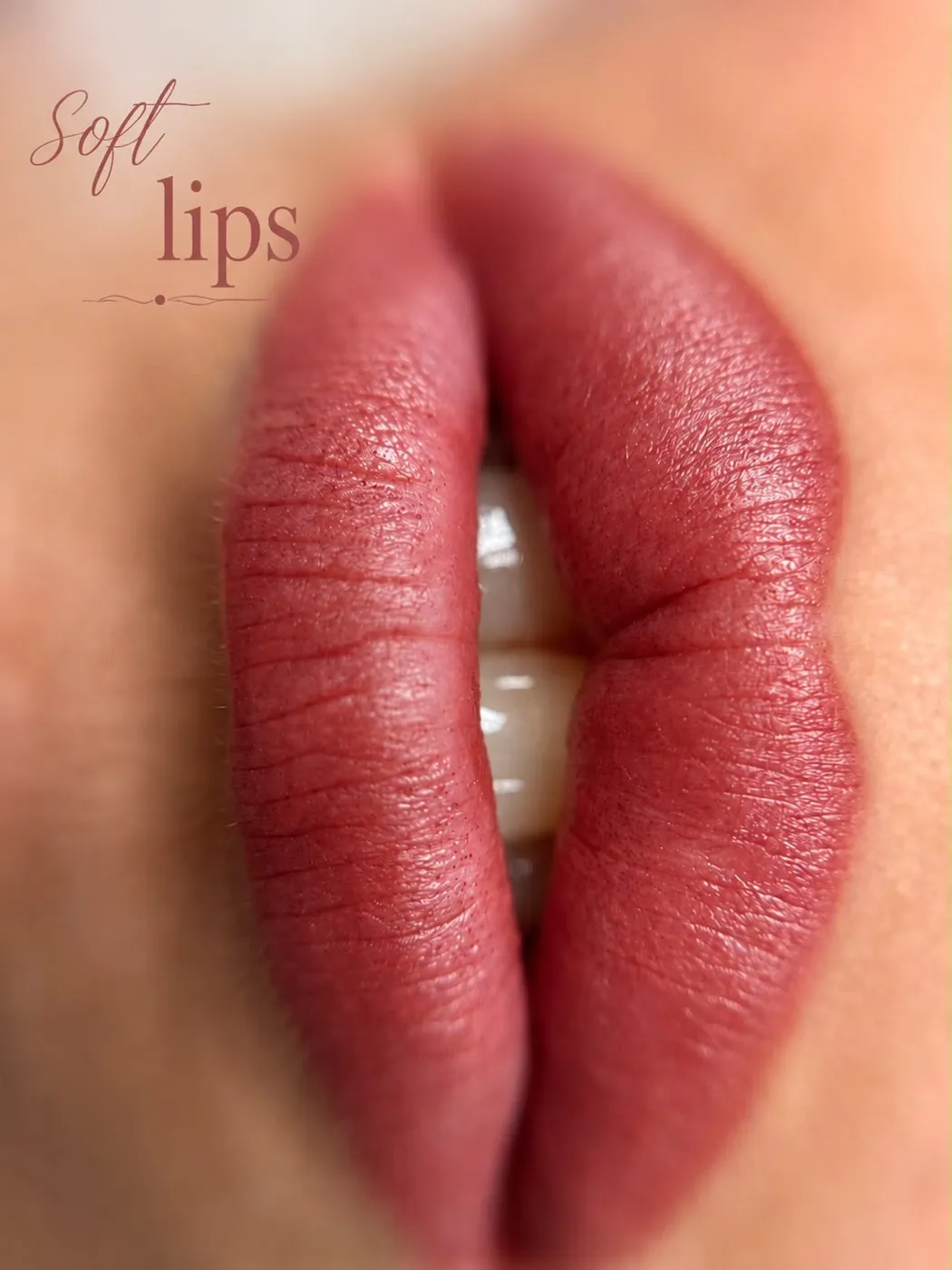 Lèvres rehaussées, effet Soft Lips lumineux